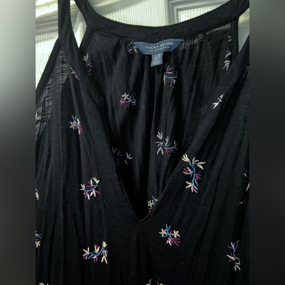 Lucky Brand black floral tank with v-neck. Worn 1x. Size L - Picture 4 of 8